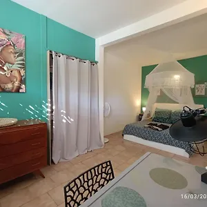  Hébergement de vacances La Perle Rose {3 Ch. - 6 A 8 Pers.}